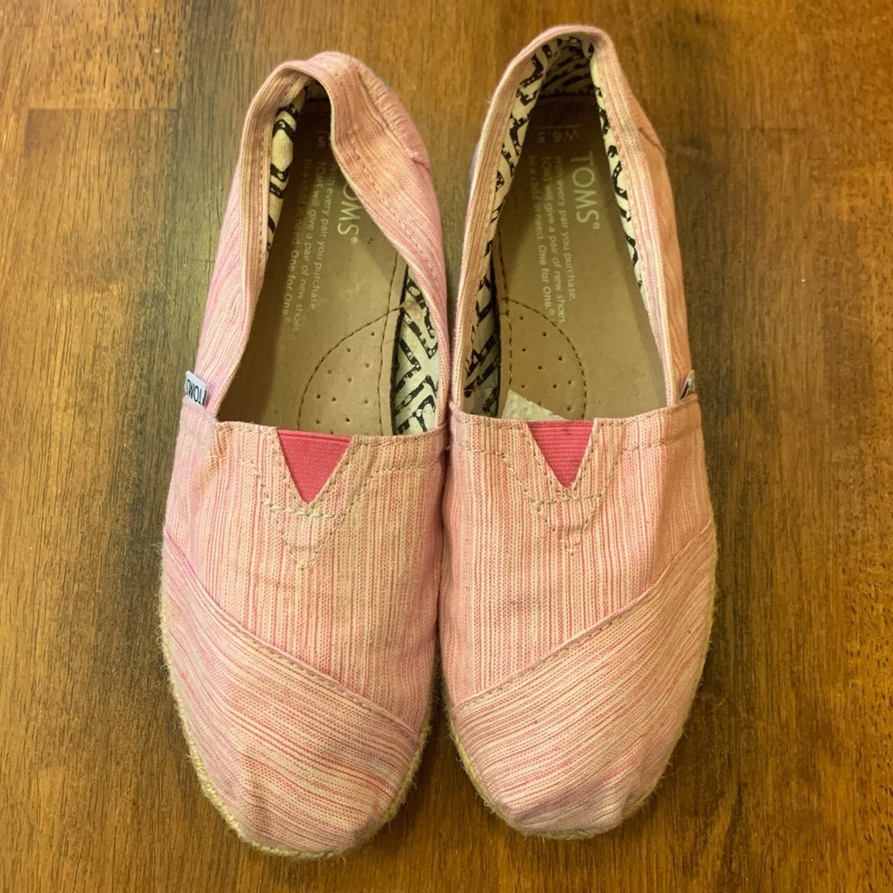 Toms women’s 6.5 pink white stripe slip ons flat canvas Espadrilles